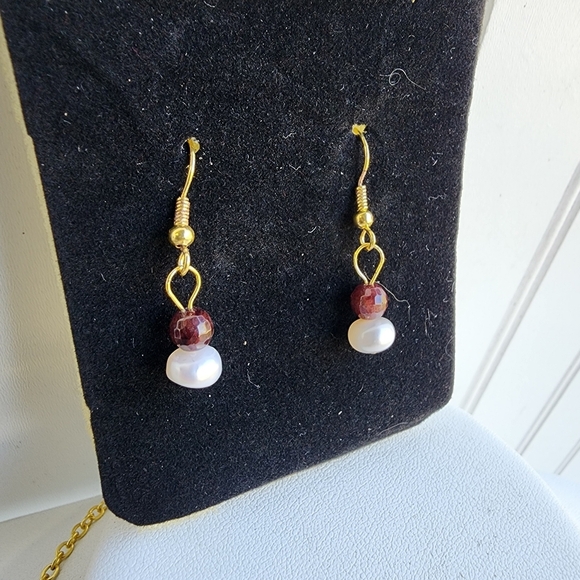 Faux Fresh Water Pearls Set In Goldtone Necklace & Earring Set White Purple Gold - Picture 9 of 11